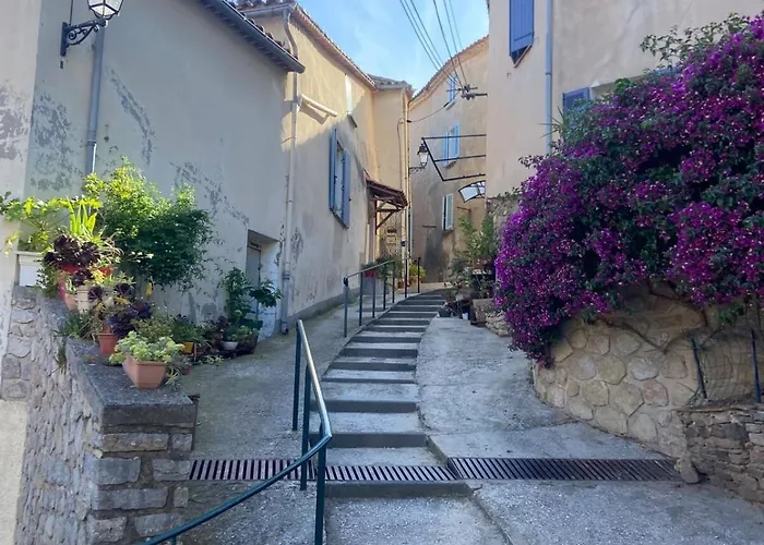 Maison De Village Avec Terrasse Proche Mer